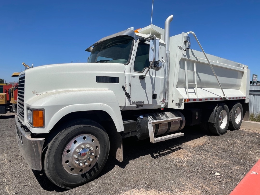 2015 MACK PINNACLE CHU613 - Image 3